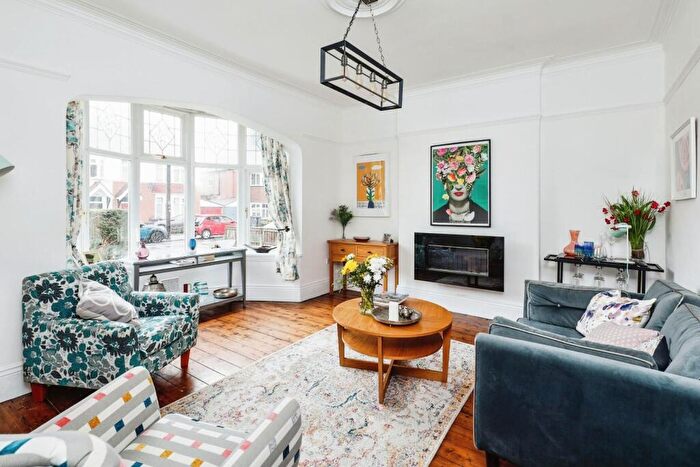 5 Bedroom House To Rent In Mayfield Road, Wylde Green, Sutton Coldfield, B73