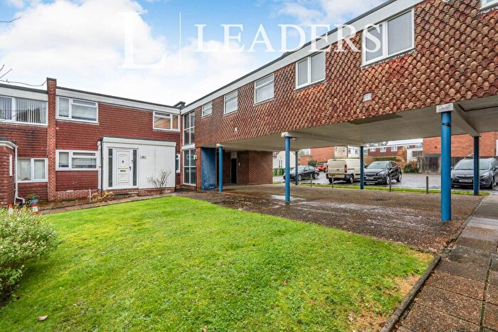 2 Bedroom Flat To Rent In Whitebeam Close, PO14