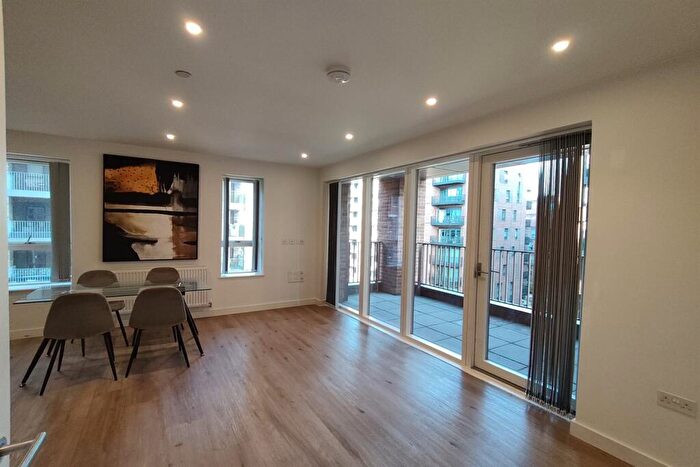 2 Bedroom Apartment To Rent In Goldcrest House A, Mary Neuner Road, N8