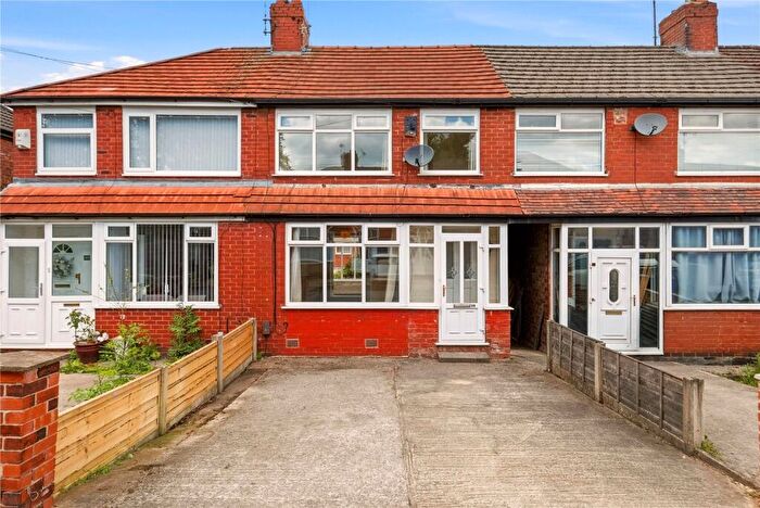 2 Bedroom Semi Detached House For Sale In Fife Avenue, Chadderton, Oldham, OL9