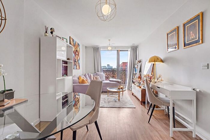2 Bedroom Flat For Sale In Pioneer Court, Canning Town, E16