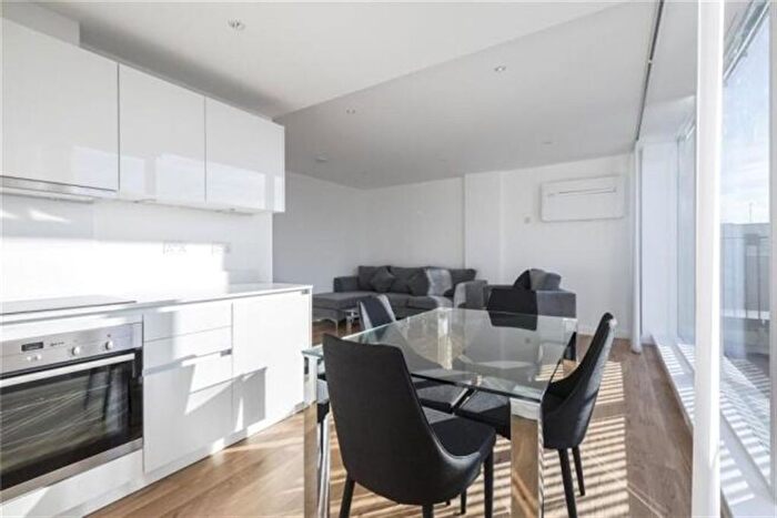 3 Bedroom Flat To Rent In The Penthouse, Hand Axe Yard, Kings Cross, London, WC1X