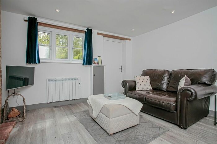 1 Bedroom Cottage To Rent In Main Street, Grendon Underwood, Aylesbury, HP18