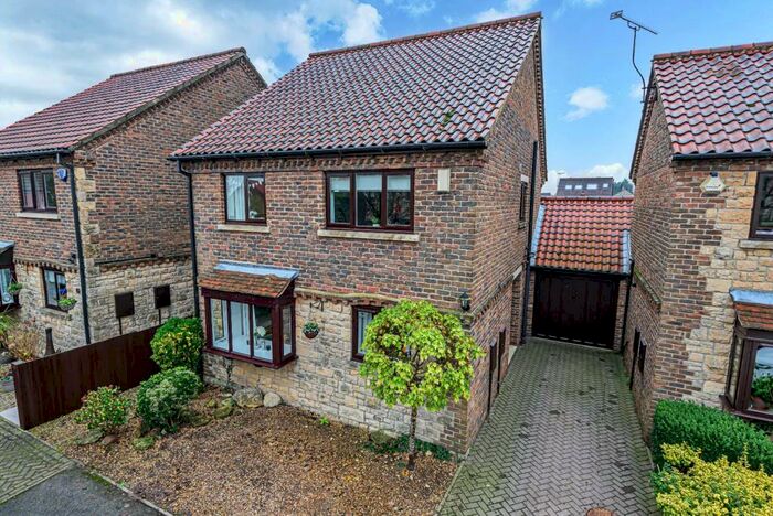 4 Bedroom Detached House For Sale In Rockingham Court, Towton, LS24