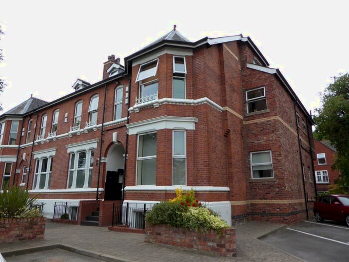 2 Bedroom Flat To Rent In Whitelow Road, Manchester, M21