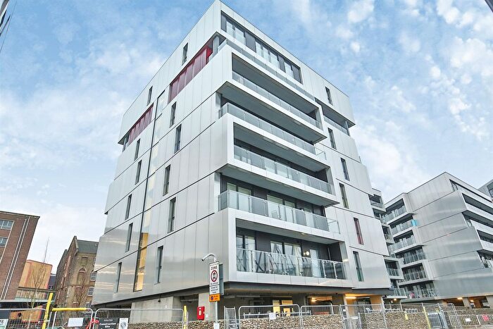 3 Bedroom Flat To Rent In Geoffrey Watling Way, Norwich, NR1