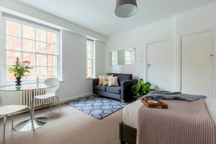 Studio To Rent In Dolphin Square, Chichester Street, London, SW1V
