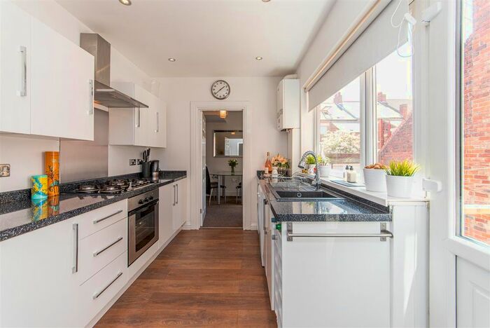 2 Bedroom Flat To Rent In Greystoke Avenue, Sandyford, Newcastle Upon Tyne, NE2