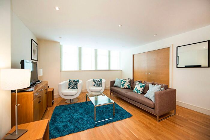 3 Bedroom Flat To Rent In Marsham Street, London, SW1P