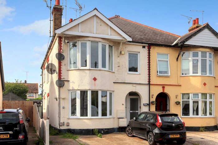 2 Bedroom Flat To Rent In Eastcote Grove, Southend-On-Sea, SS2