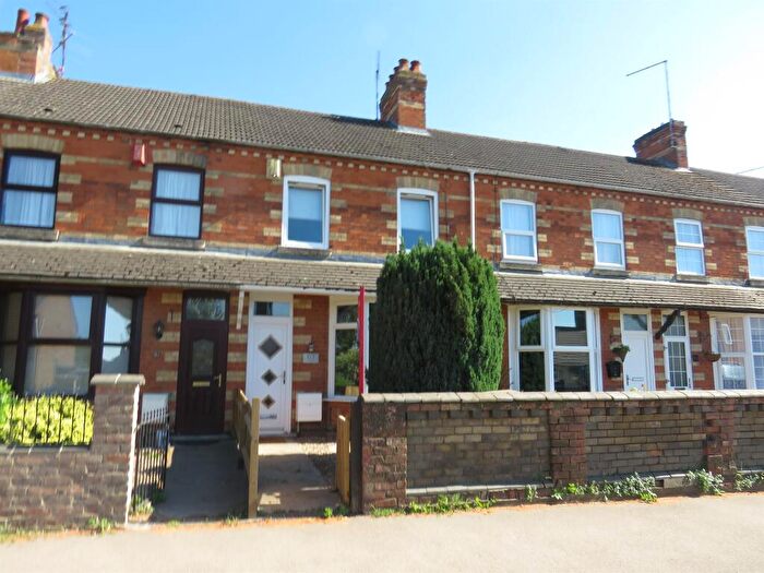 3 Bedroom Terraced House For Sale In Wellingborough Road, Finedon, Wellingborough, NN9