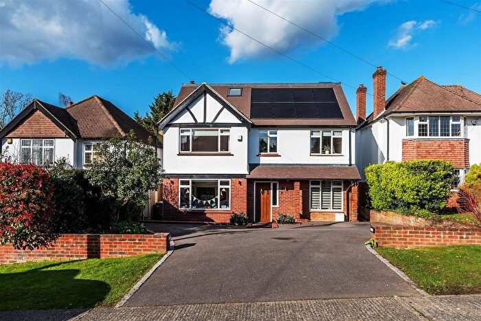 5 Bedroom Detached House For Sale In Cedar Hill, Epsom, KT18