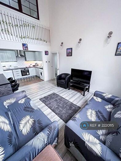 3 Bedroom Flat To Rent In Buccleuch Street, Glasgow, G3