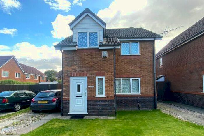 3 Bedroom Link Detached House To Rent In Herons Way, Bolton, BL2