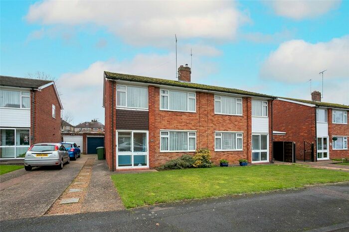 3 Bedroom Semi-Detached House To Rent In Kilby Close, Watford, WD25