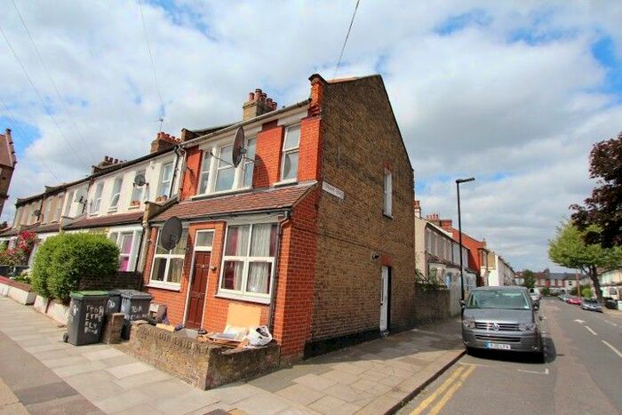 2 Bedroom Flat To Rent In Etherley Road, Tottenham, London, N15