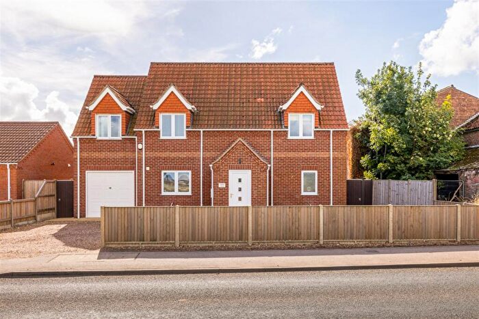 3 Bedroom Detached House For Sale In Main Road, PE22