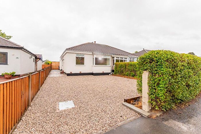 3 Bedroom Semi-Detached House For Sale In Lordsgate Lane, Burscough, L40