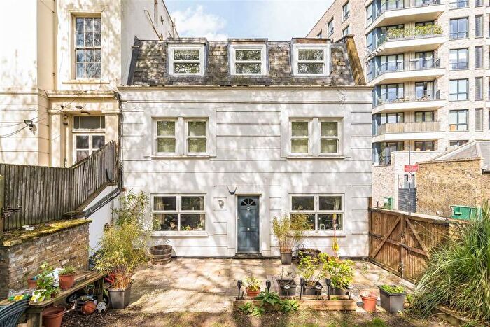 2 Bedroom Maisonette For Sale In Coldharbour Lane, Brixton, SW9