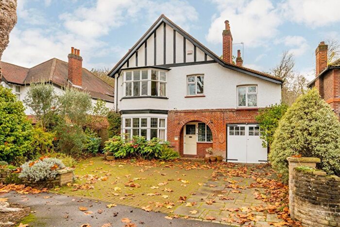 5 Bedroom Detached House For Sale In Ormond Avenue, Hampton, TW12