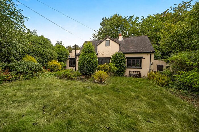 2 Bedroom Detached House For Sale In Tong Lane, Bradford, West Yorkshire, BD4