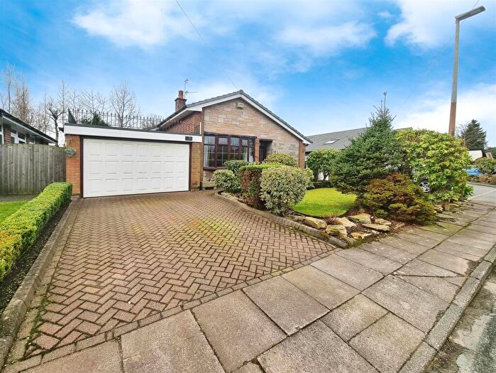 3 Bedroom Detached Bungalow To Rent In Mountbatten Close, Bury, BL9