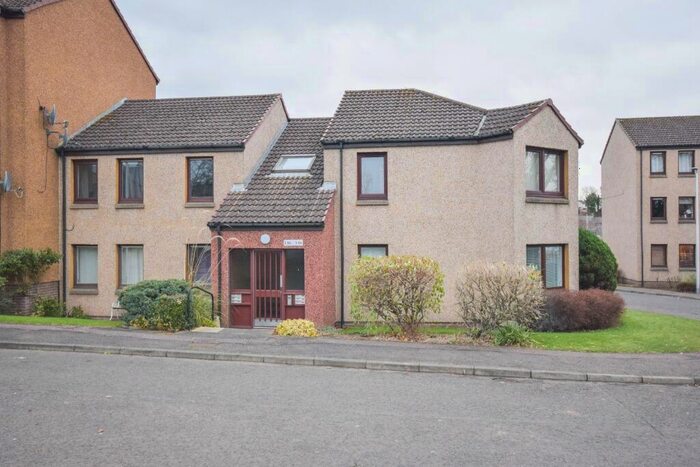 2 Bedroom Flat To Rent In Don Street, Forfar, Angus, DD8