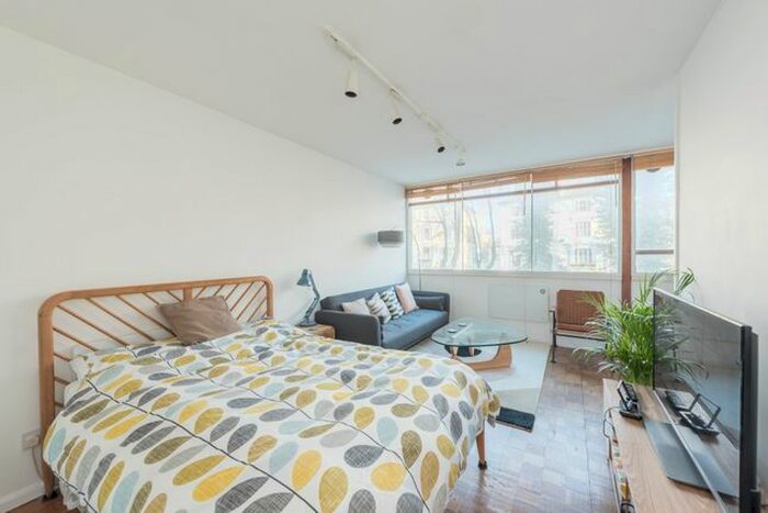 Studio To Rent In Haverstock Hill, London, NW3