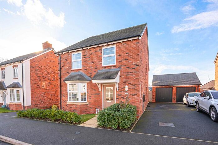 4 Bedroom Detached House For Sale In Keepers Meadow, Long Itchington, Southam, CV47