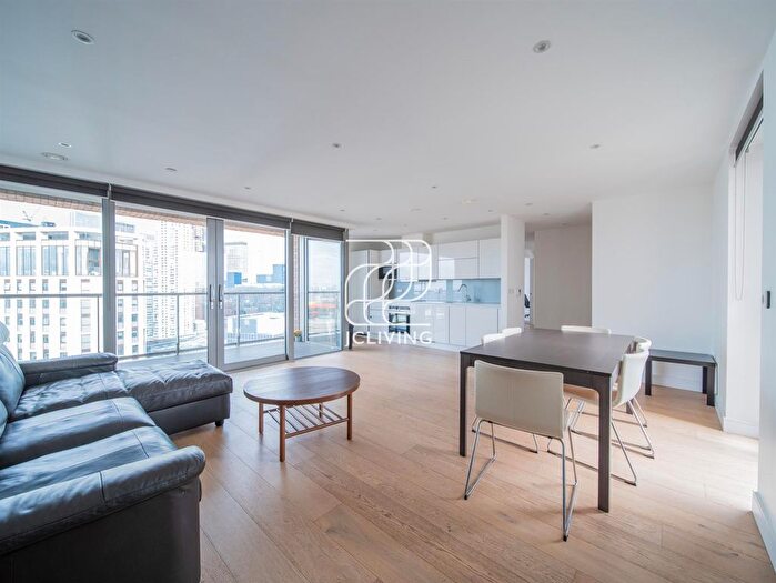 3 Bedroom Flat To Rent In Heritage Tower, London, E14
