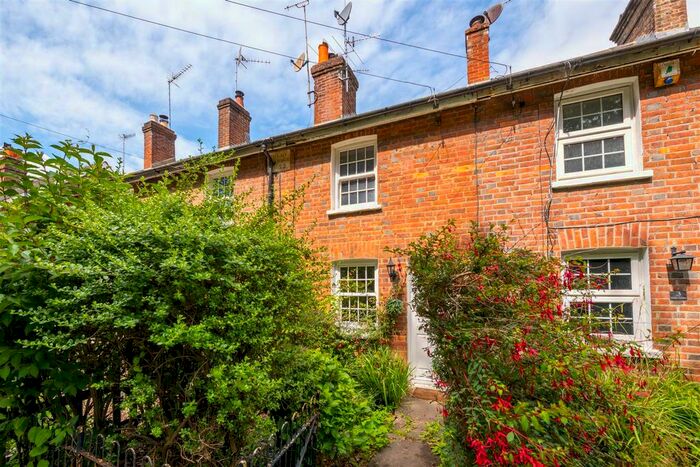 2 Bedroom Terraced House For Sale In Ifield Road, Charlwood, Horley, RH6