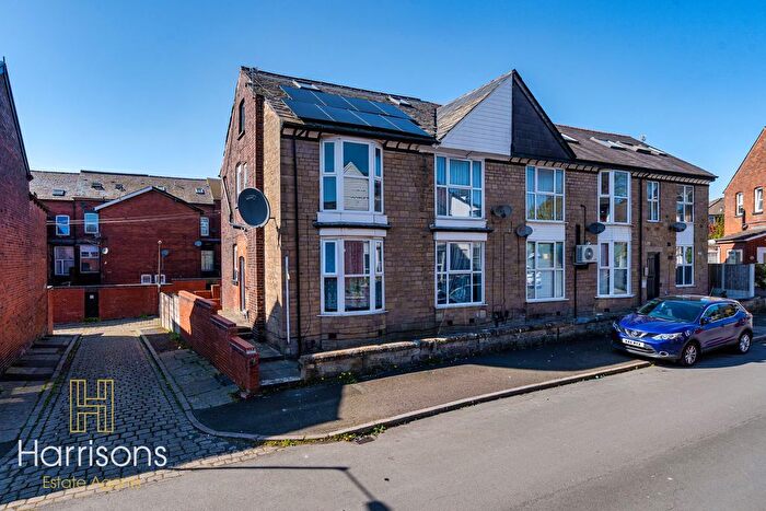 2 Bedroom Flat To Rent In Hartington Road, Bolton, BL1
