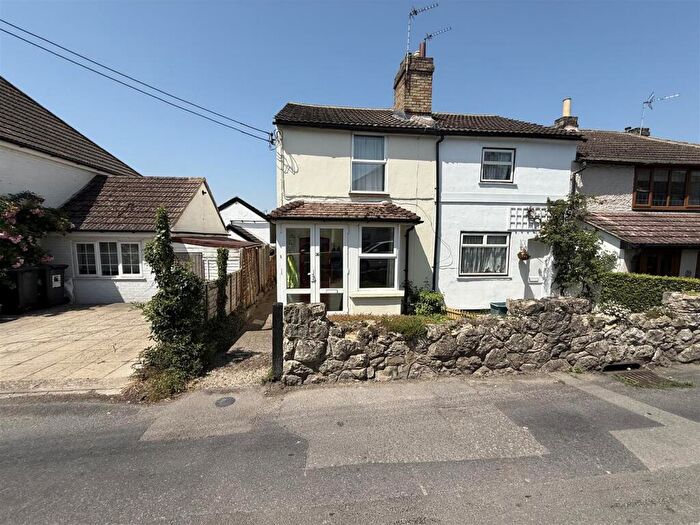 2 Bedroom End Of Terrace House For Sale In Church Street, Burham, Rochester, ME1