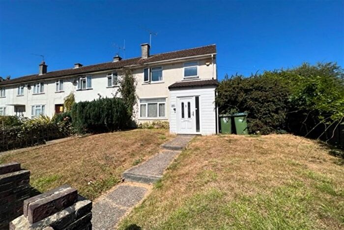 3 Bedroom End Of Terrace House To Rent In Crabwood Road, SO16
