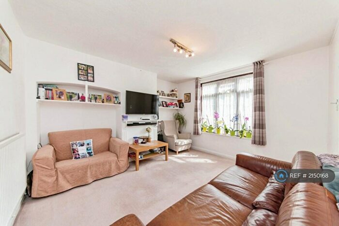 2 Bedroom End Of Terrace House To Rent In Fortescue Road, Edgware, HA8