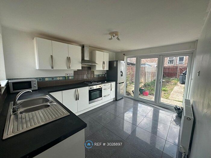3 Bedroom End Terrace House To Rent In Woolford Way, Basingstoke, RG23