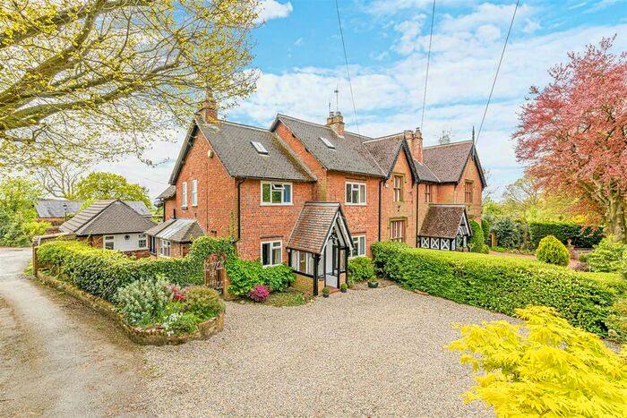 4 Bedroom Semi-Detached House For Sale In Street Lane, Lower Whitley, Warrington, Cheshire, WA4