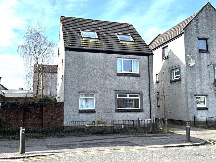 3 Bedroom Flat For Sale In Lindsay Court, Kelty, KY4