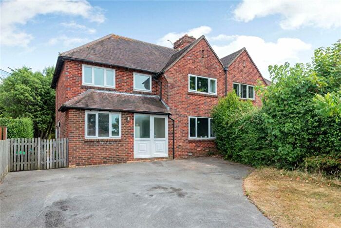 4 Bedroom Semi-Detached House To Rent In Kings Crescent, Lymington, Hampshire, SO41