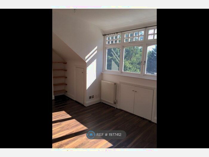 3 Bedroom Flat To Rent In Princes Avenue, London, N10