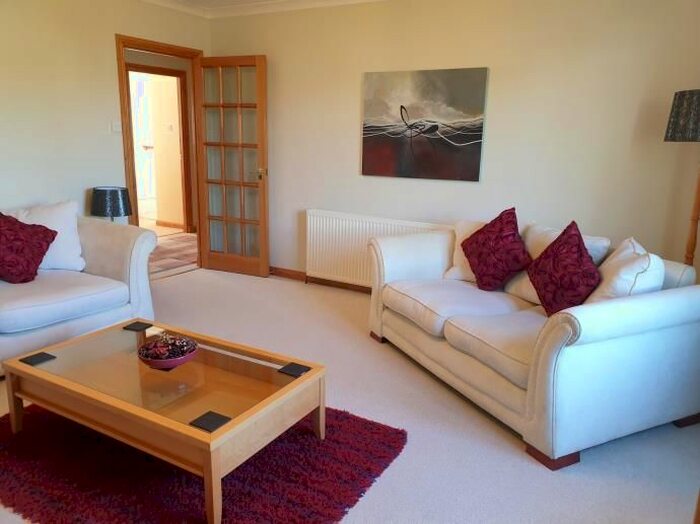 2 Bedroom Flat To Rent In Hilton Heights, Woodside, Aberdeen, AB24