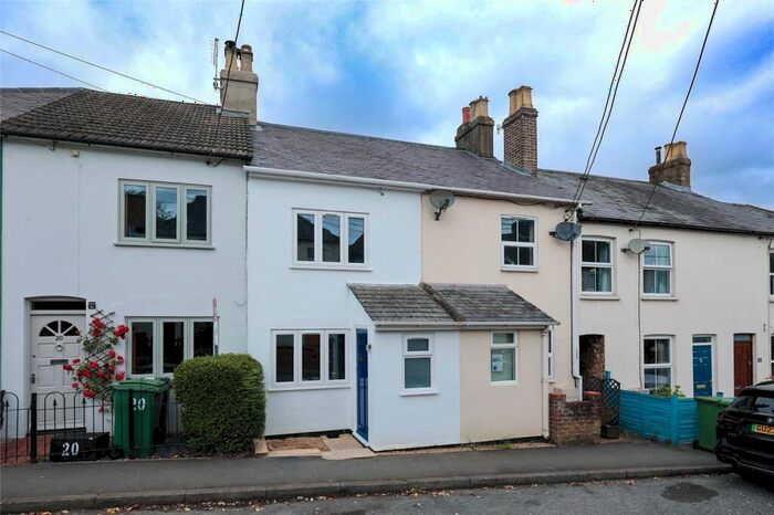 2 Bedroom Terraced House To Rent In Vicarage Road, Alton, Hampshire, GU34