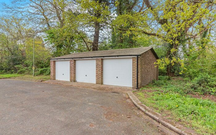 Detached House For Sale In Cobbett Way, Botley, Southampton, SO30