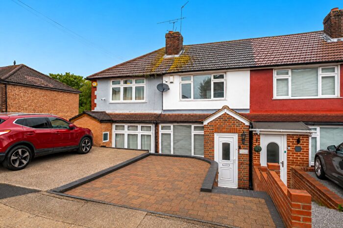 2 Bedroom Terraced House For Sale In Hawthorn Road, Rochester, ME2