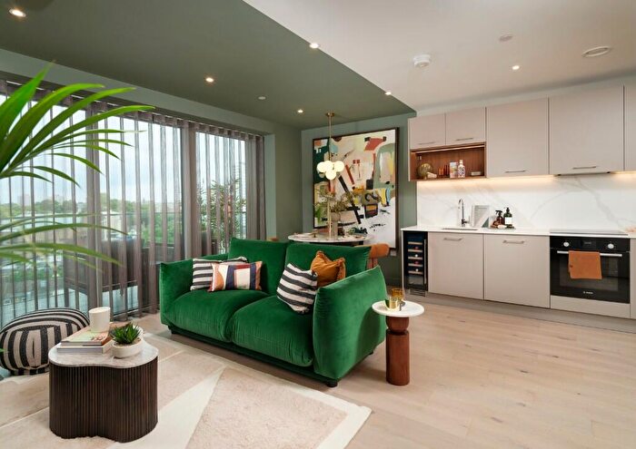 2 Bedroom Flat For Sale In Royal Arsenal Riverside, London, SE18