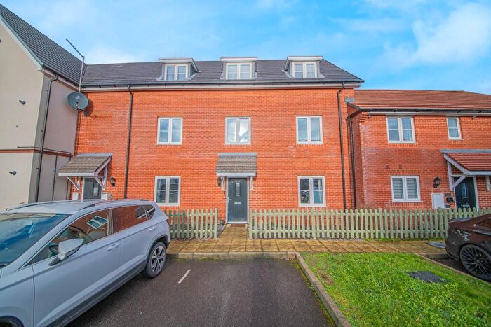 2 Bedroom Ground Maisonette For Sale In Chiltern Crescent, Fair Oak, Eastleigh, SO50