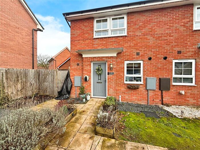 3 Bedroom Semi Detached House For Sale In Antonius Way, North Hykeham, Lincoln, Lincolnshire, LN6