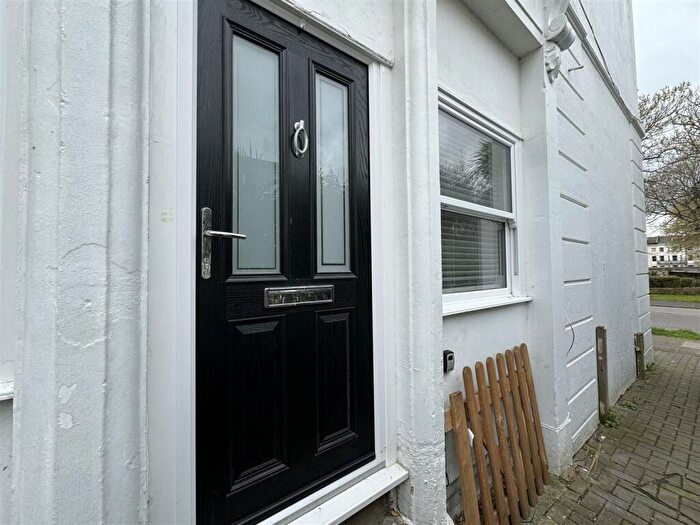 1 Bedroom Flat To Rent In St. Augustine Road, Littlehampton, BN17