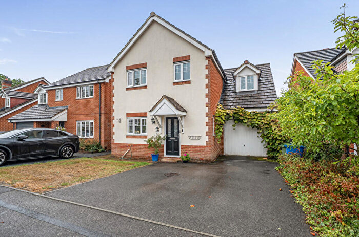 4 Bedroom Detached House For Sale In Weaver Moss, Sandhurst, Berkshire, GU47