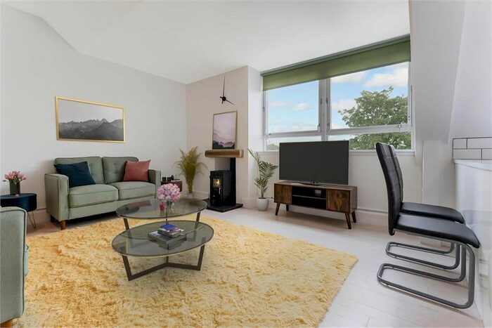 3 Bedroom Flat To Rent In Mayfield Terrace, Newington, Edinburgh, EH9